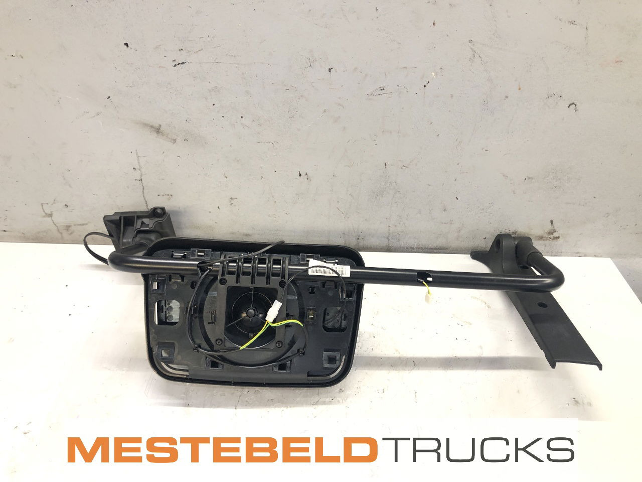 DAF Spiegel met steun links - Cabine et intérieur pour Camion: photos 2 DAF Spiegel met steun links - Cabine et intérieur pour Camion: photos 2