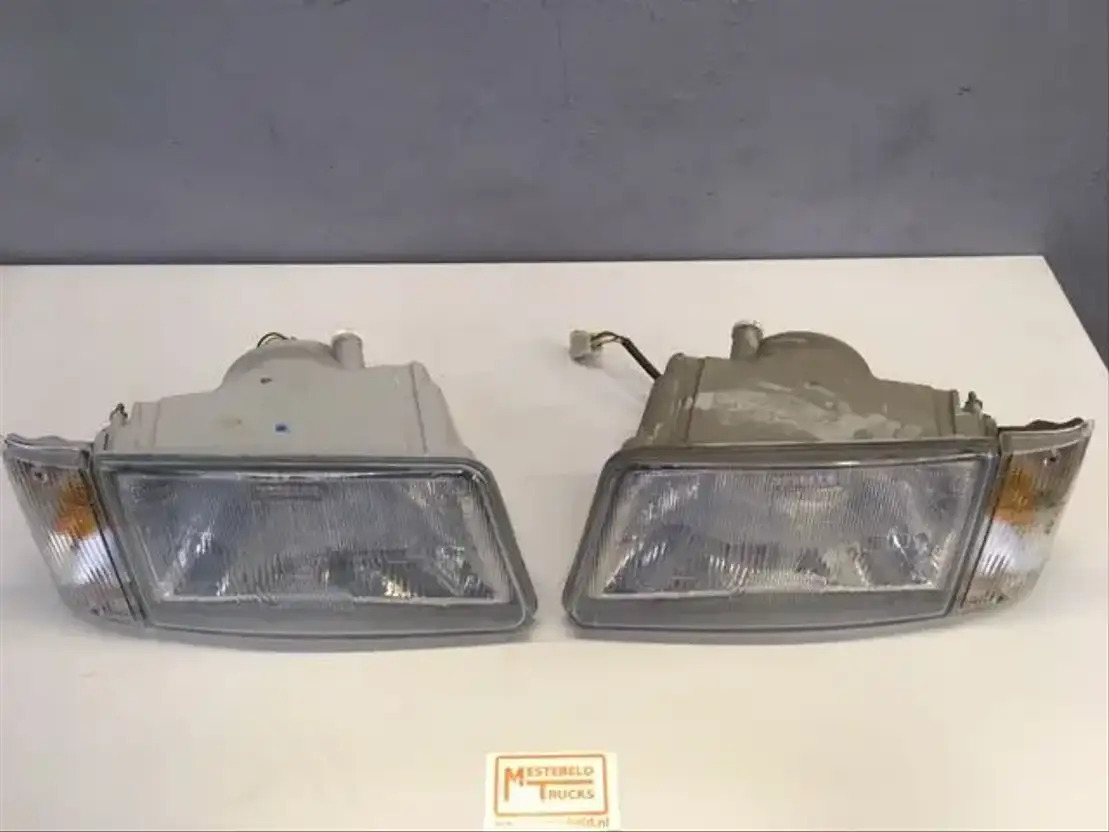 Iveco Koplamp - Système électrique pour Camion: photos 2 Iveco Koplamp - Système électrique pour Camion: photos 2