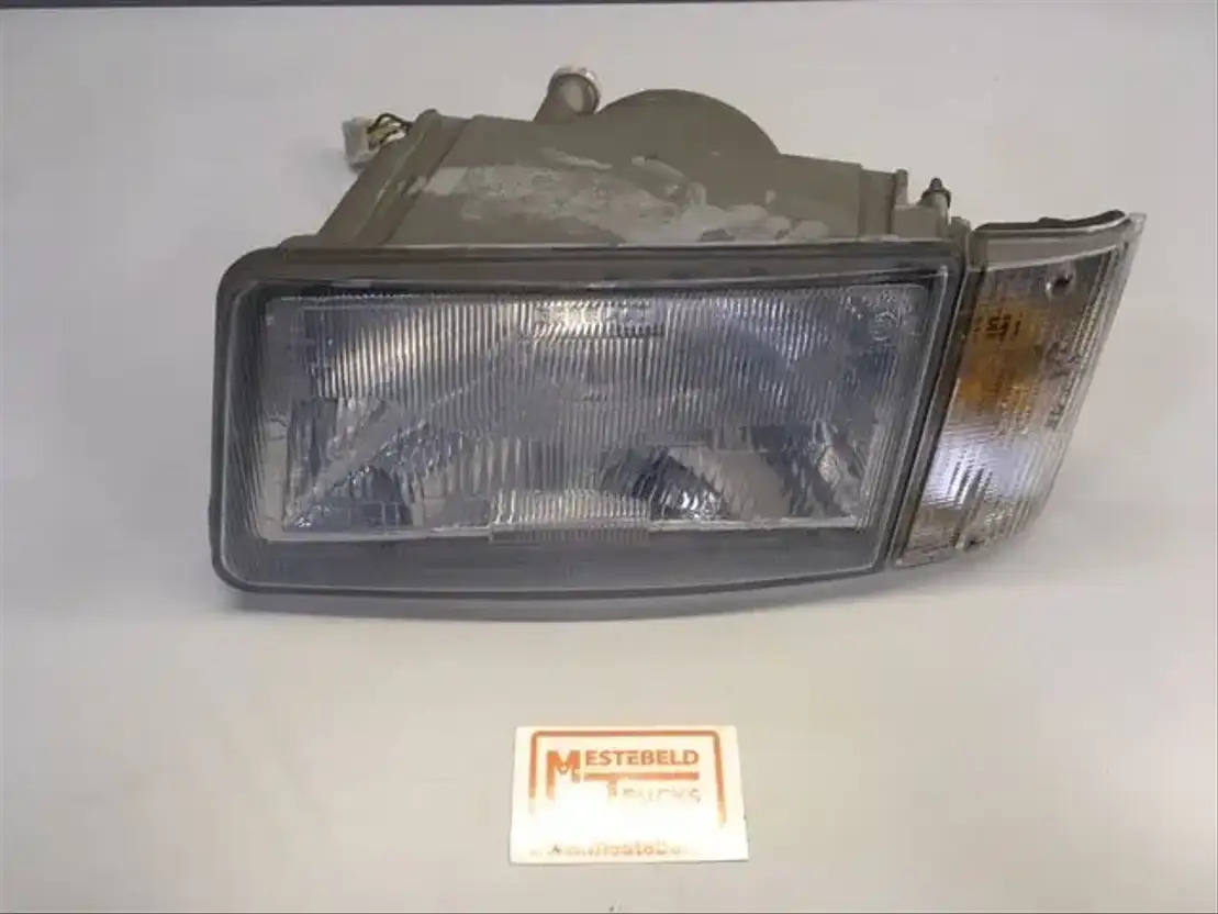 Iveco Koplamp - Système électrique pour Camion: photos 1 Iveco Koplamp - Système électrique pour Camion: photos 1