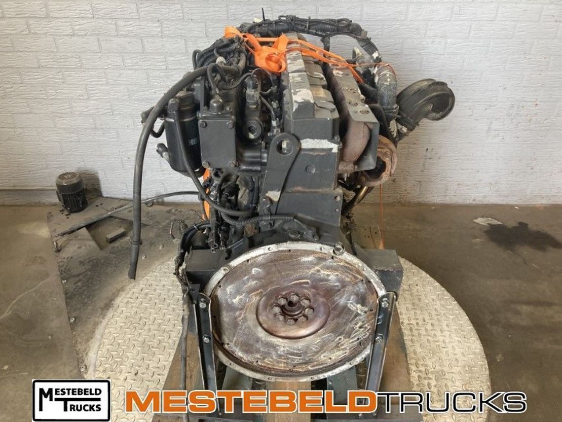 MAN Motor D 0836 LFL 02 - Moteur et pièces pour Camion: photos 2 MAN Motor D 0836 LFL 02 - Moteur et pièces pour Camion: photos 2