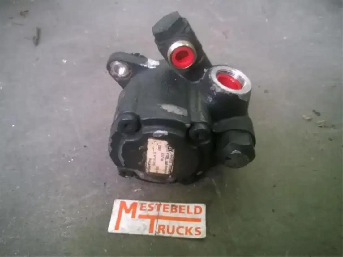 MAN Stuurpomp L2000 - Moteur et pièces pour Camion: photos 1 MAN Stuurpomp L2000 - Moteur et pièces pour Camion: photos 1