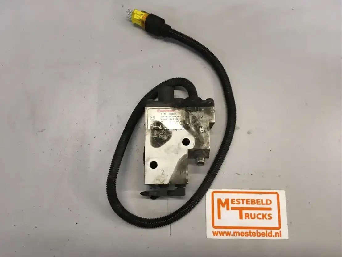 MAN Ventiel motorrem - Système d'échappement pour Camion: photos 1 MAN Ventiel motorrem - Système d'échappement pour Camion: photos 1