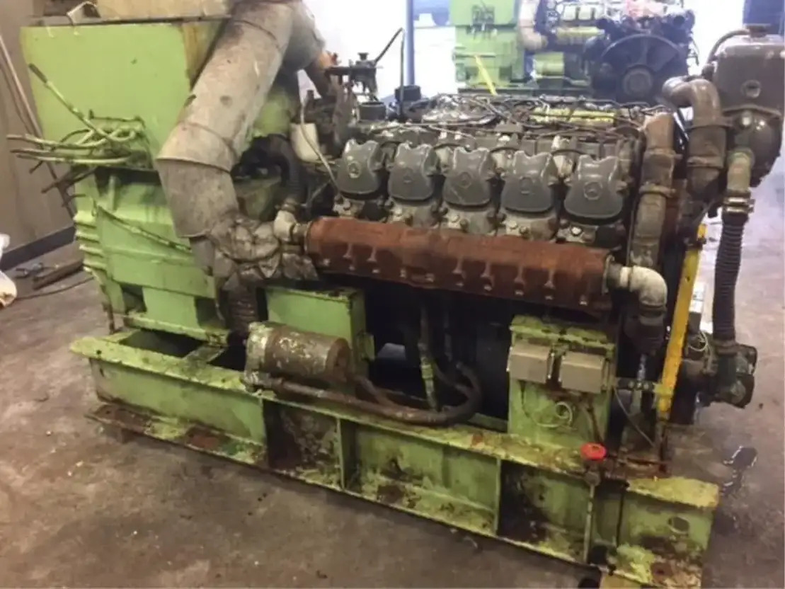 Mercedes-Benz Generator 200 KVA - Groupe électrogène: photos 1 Mercedes-Benz Generator 200 KVA - Groupe électrogène: photos 1