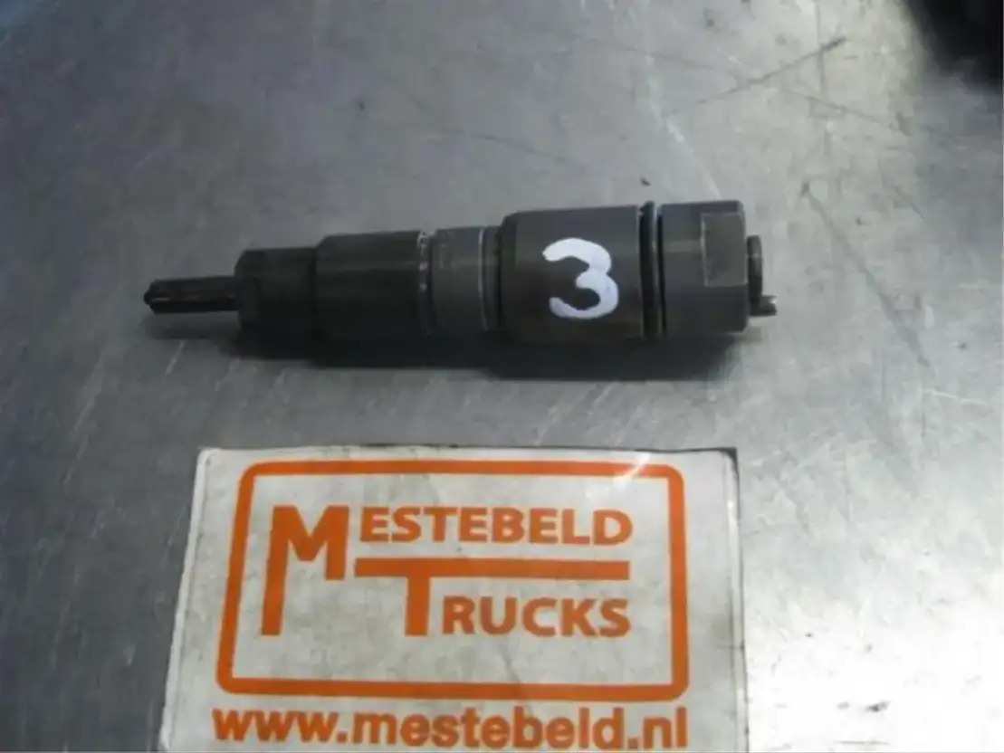 Mercedes-Benz Injector Atego - Pompe haute pression pour Camion: photos 1 Mercedes-Benz Injector Atego - Pompe haute pression pour Camion: photos 1