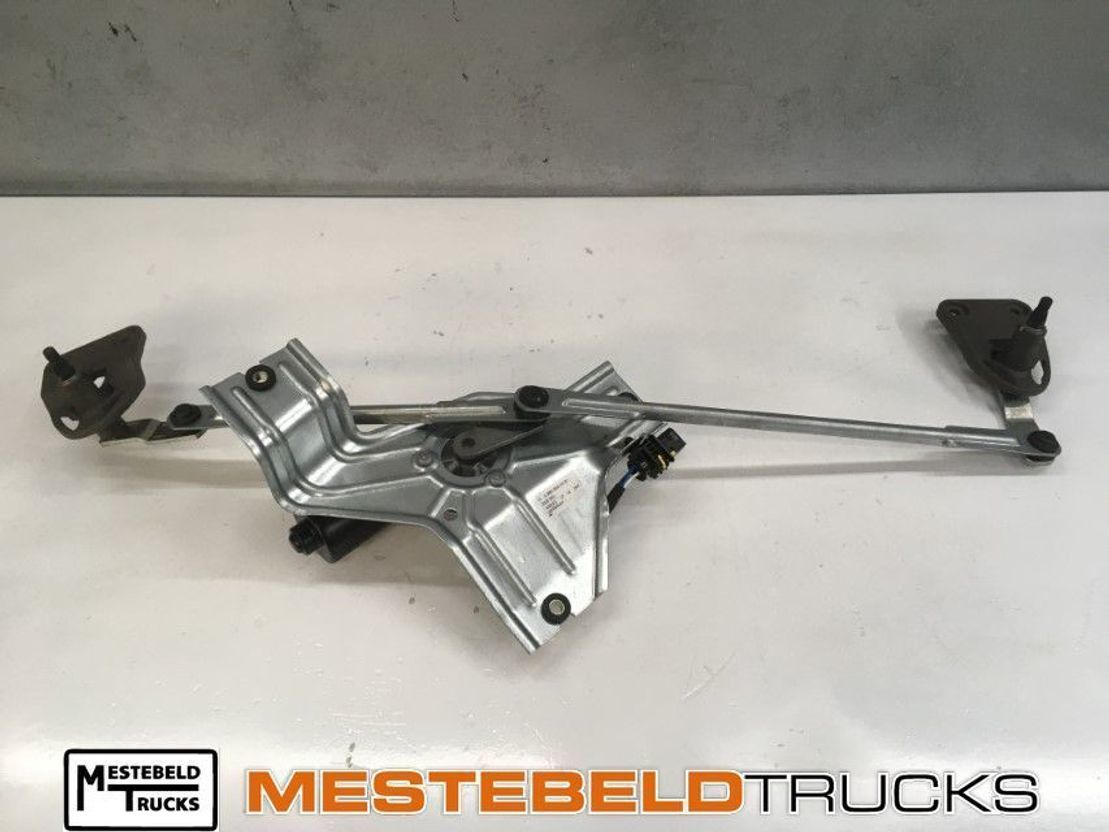 Mercedes-Benz Ruitenwissermechanisme  - Cabine et intérieur pour Camion: photos 1 Mercedes-Benz Ruitenwissermechanisme  - Cabine et intérieur pour Camion: photos 1