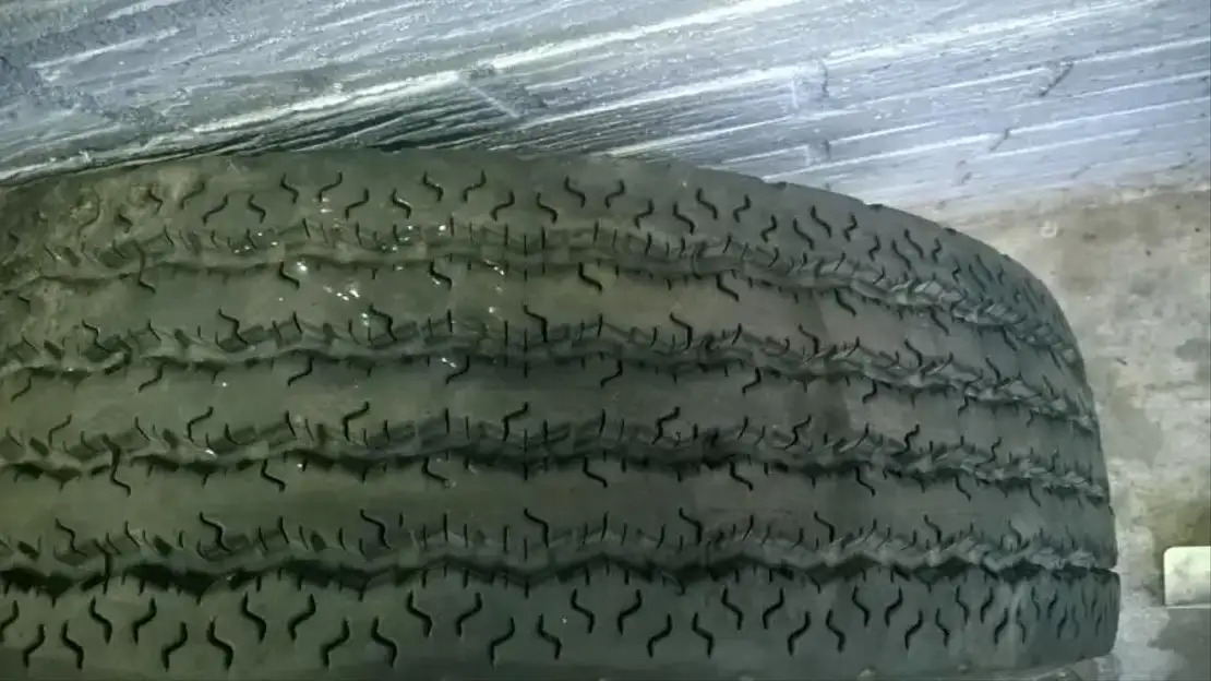 Michelin Band met velg - Pneu pour Camion: photos 1 Michelin Band met velg - Pneu pour Camion: photos 1