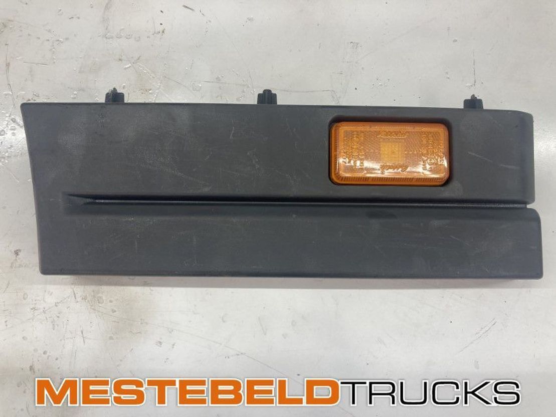 Scania Afdekplaat instap rechts - Cabine et intérieur pour Camion: photos 1 Scania Afdekplaat instap rechts - Cabine et intérieur pour Camion: photos 1