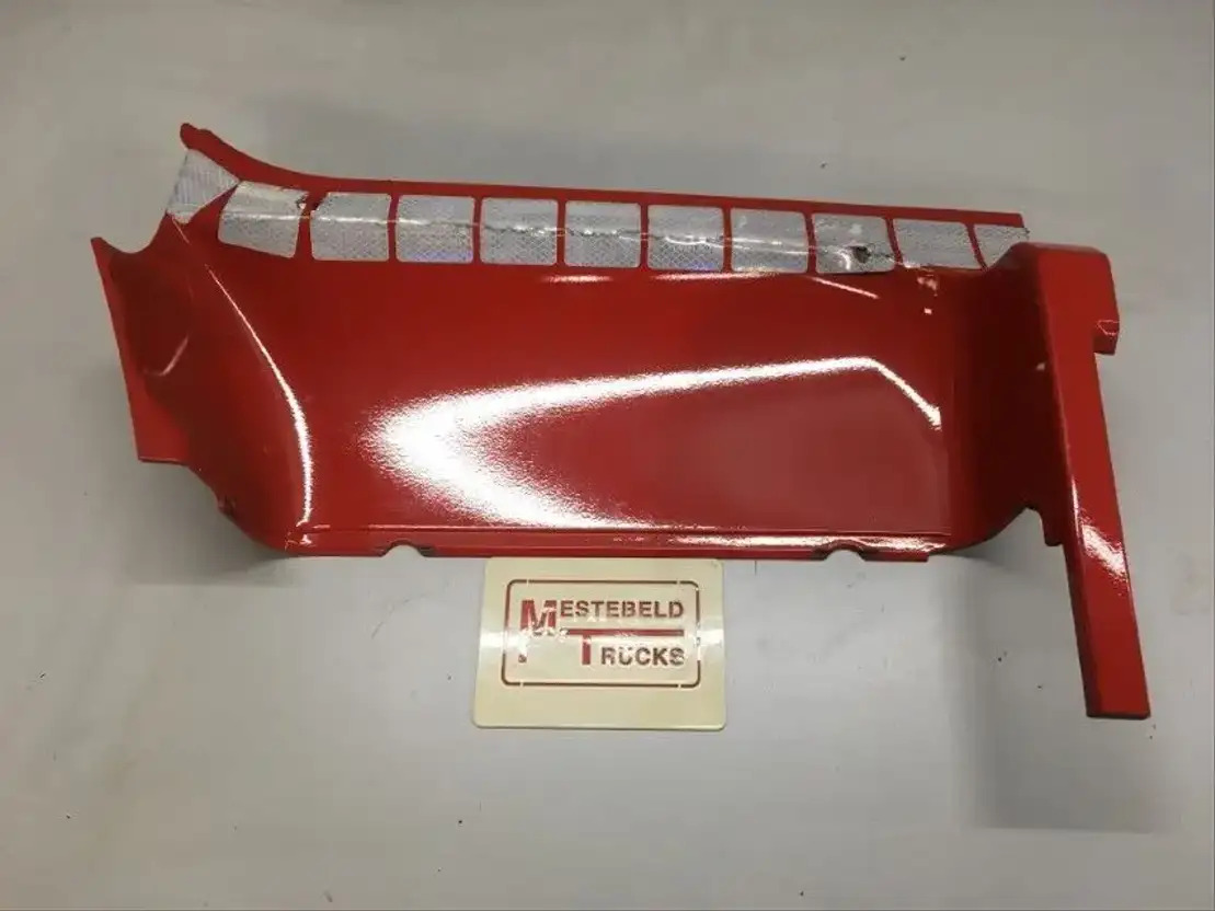 Scania Afdekplaat van instap rechts - Cabine et intérieur pour Camion: photos 1 Scania Afdekplaat van instap rechts - Cabine et intérieur pour Camion: photos 1