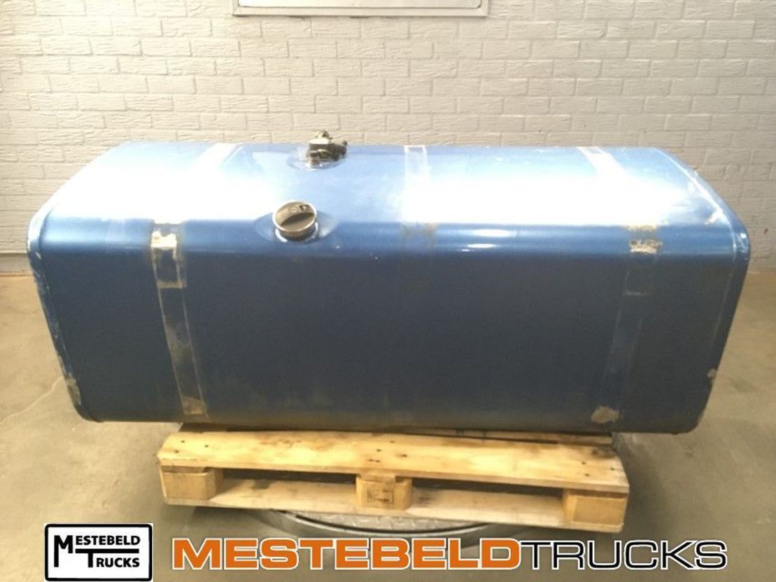 Scania Brandstoftank alu 700 liter - Préparation du carburant pour Véhicule utilitaire: photos 1 Scania Brandstoftank alu 700 liter - Préparation du carburant pour Véhicule utilitaire: photos 1