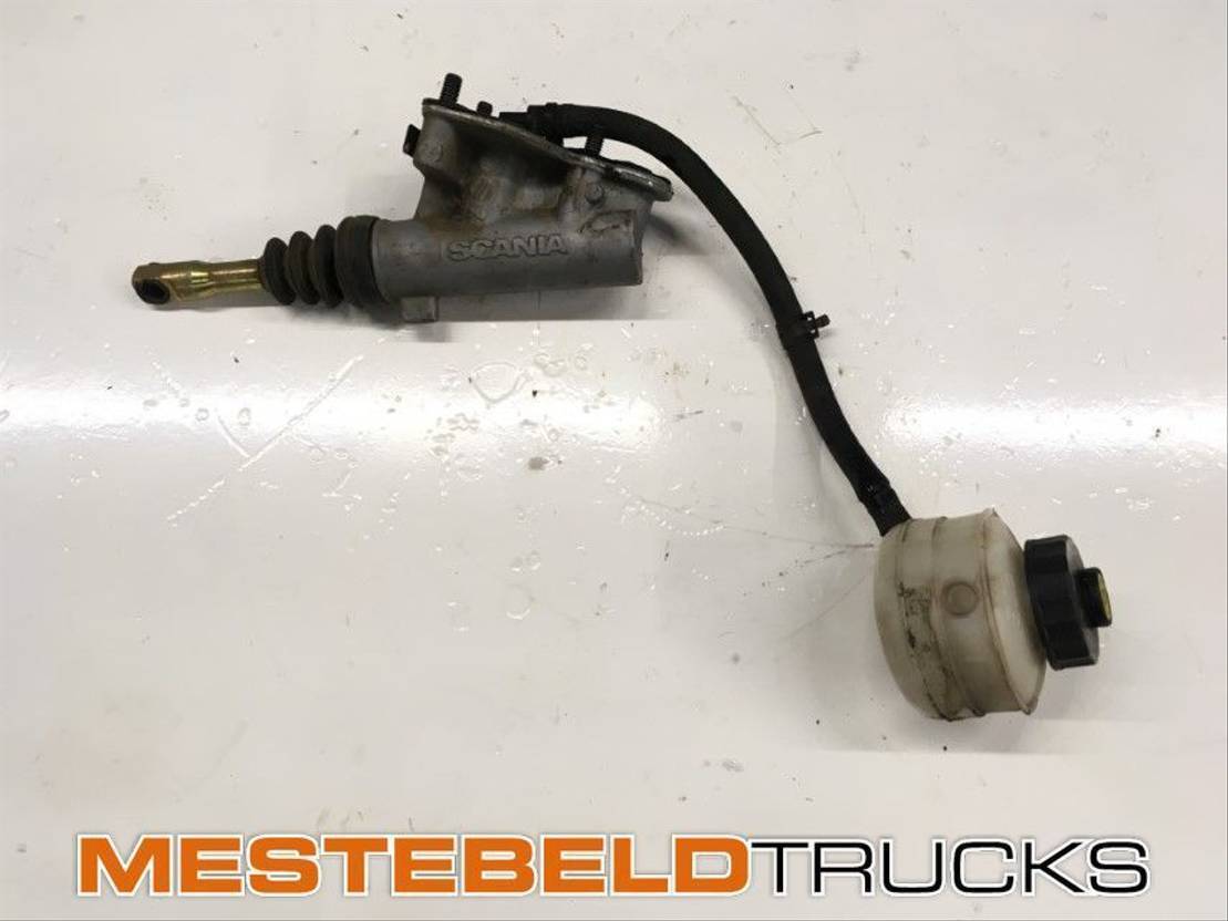 Scania Hydraulische cilinder + reservoir koppelingspedaal - Embrayage et pièces pour Camion: photos 1 Scania Hydraulische cilinder + reservoir koppelingspedaal - Embrayage et pièces pour Camion: photos 1