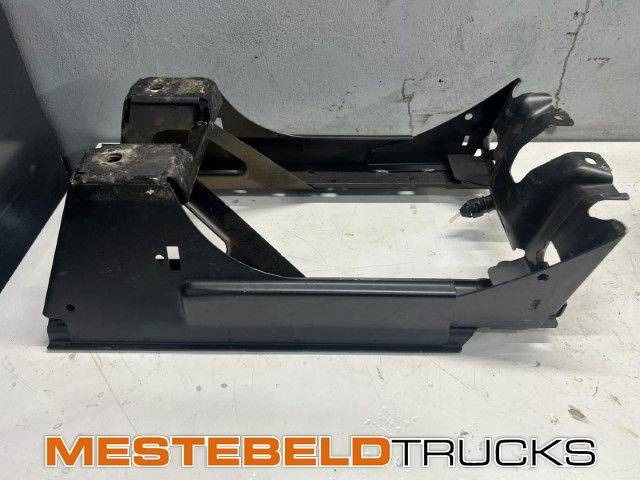 Scania Stoelonderstel CR 19 - Cabine et intérieur pour Camion: photos 1 Scania Stoelonderstel CR 19 - Cabine et intérieur pour Camion: photos 1