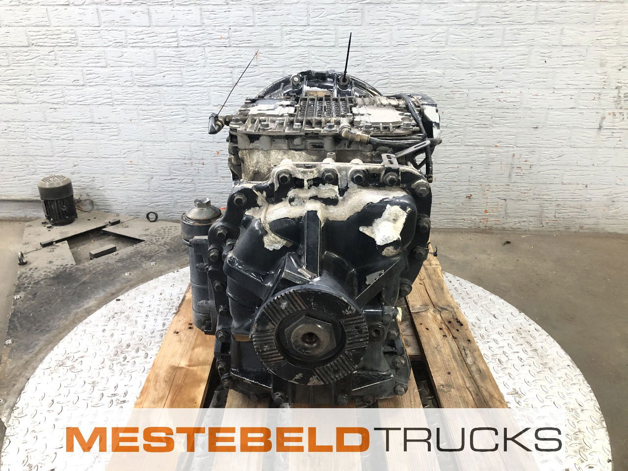 Volvo Versnellingbak AT 2412 C - Boîte de vitesse et pièces pour Camion: photos 2 Volvo Versnellingbak AT 2412 C - Boîte de vitesse et pièces pour Camion: photos 2