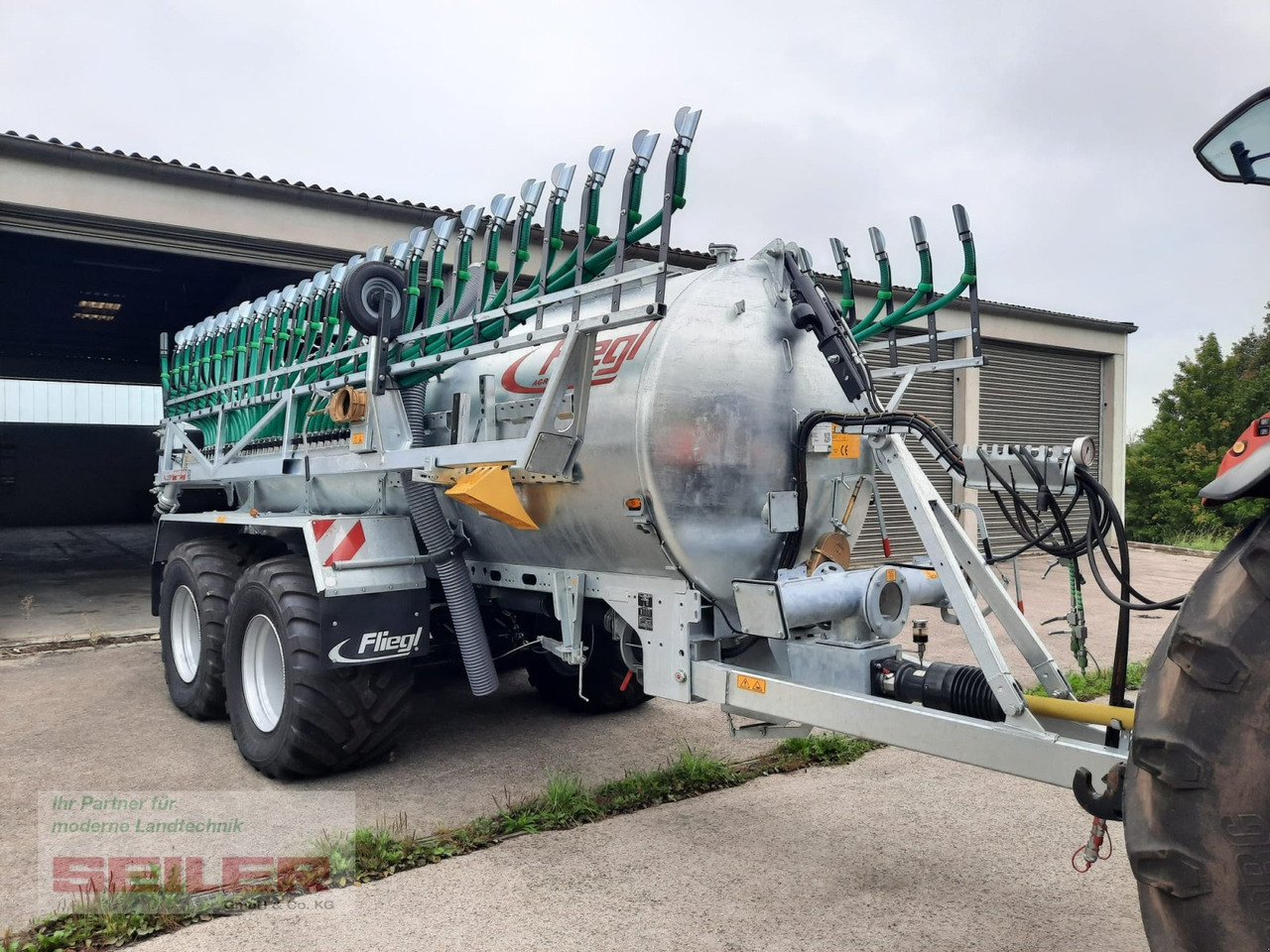 Fliegl PFW 12000 Maxx Line Tandem + Skate 150 12m³ / 15 m - Tonne à lisier: photos 2 Fliegl PFW 12000 Maxx Line Tandem + Skate 150 12m³ / 15 m - Tonne à lisier: photos 2