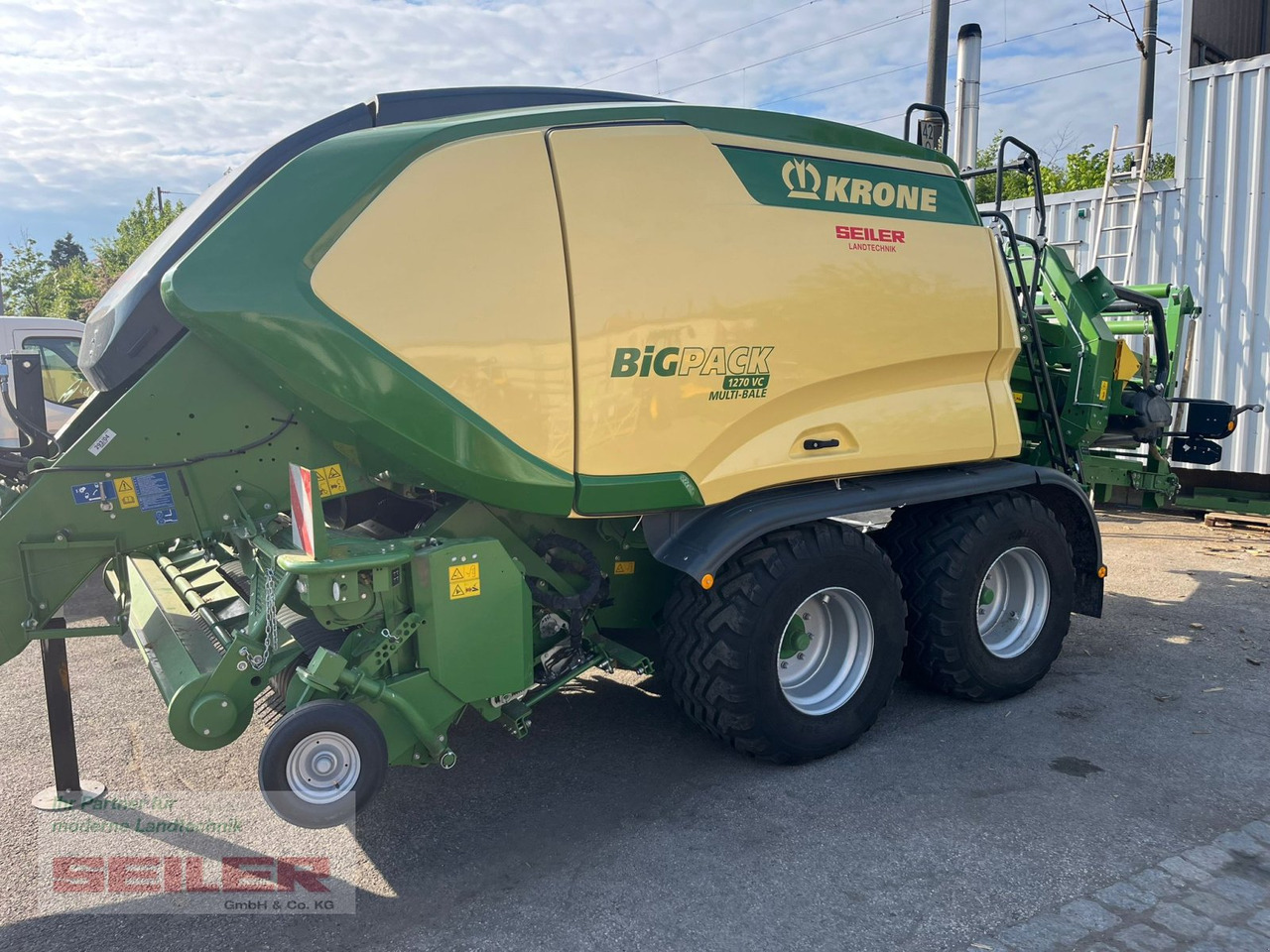 Krone Big Pack 1270 VC Gen5 Multi-Bale - Presse à balles cubiques: photos 1 Krone Big Pack 1270 VC Gen5 Multi-Bale - Presse à balles cubiques: photos 1