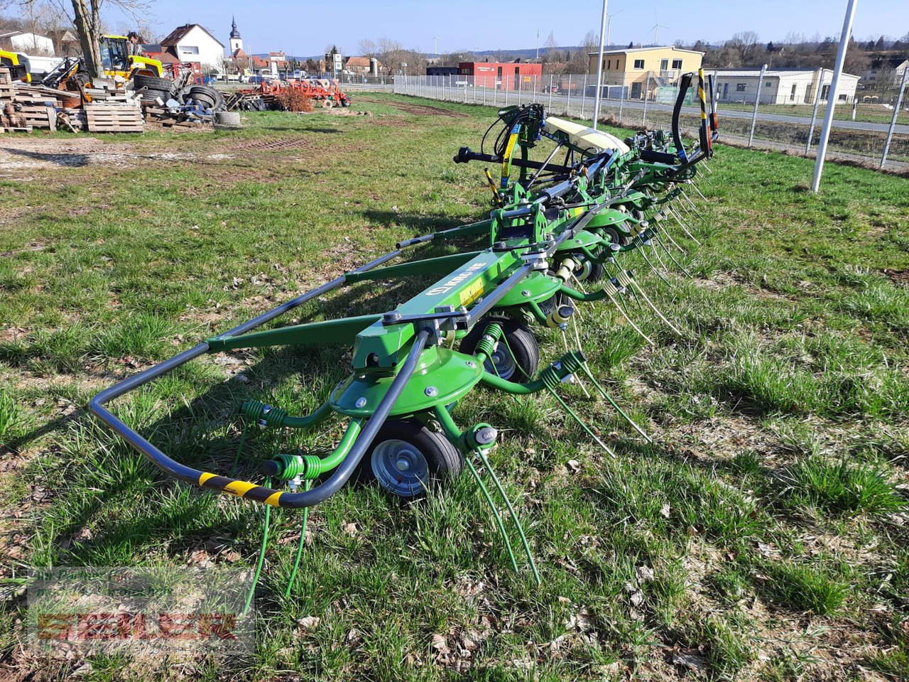 Krone Vendro 1120 - Faneuse: photos 1 Krone Vendro 1120 - Faneuse: photos 1