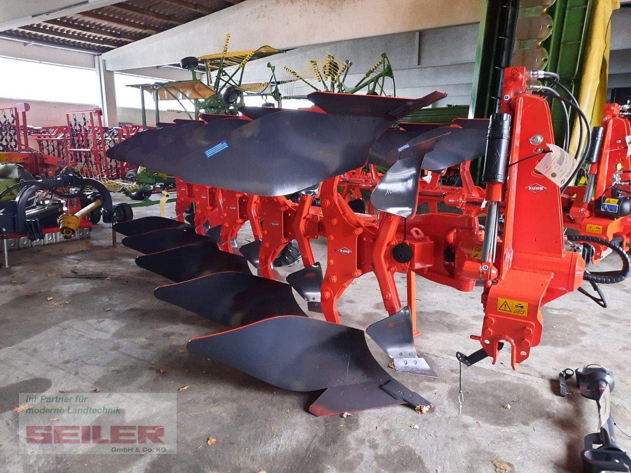 Kuhn Vari-Master 153T LPo 5-Schar - Charrue: photos 1 Kuhn Vari-Master 153T LPo 5-Schar - Charrue: photos 1