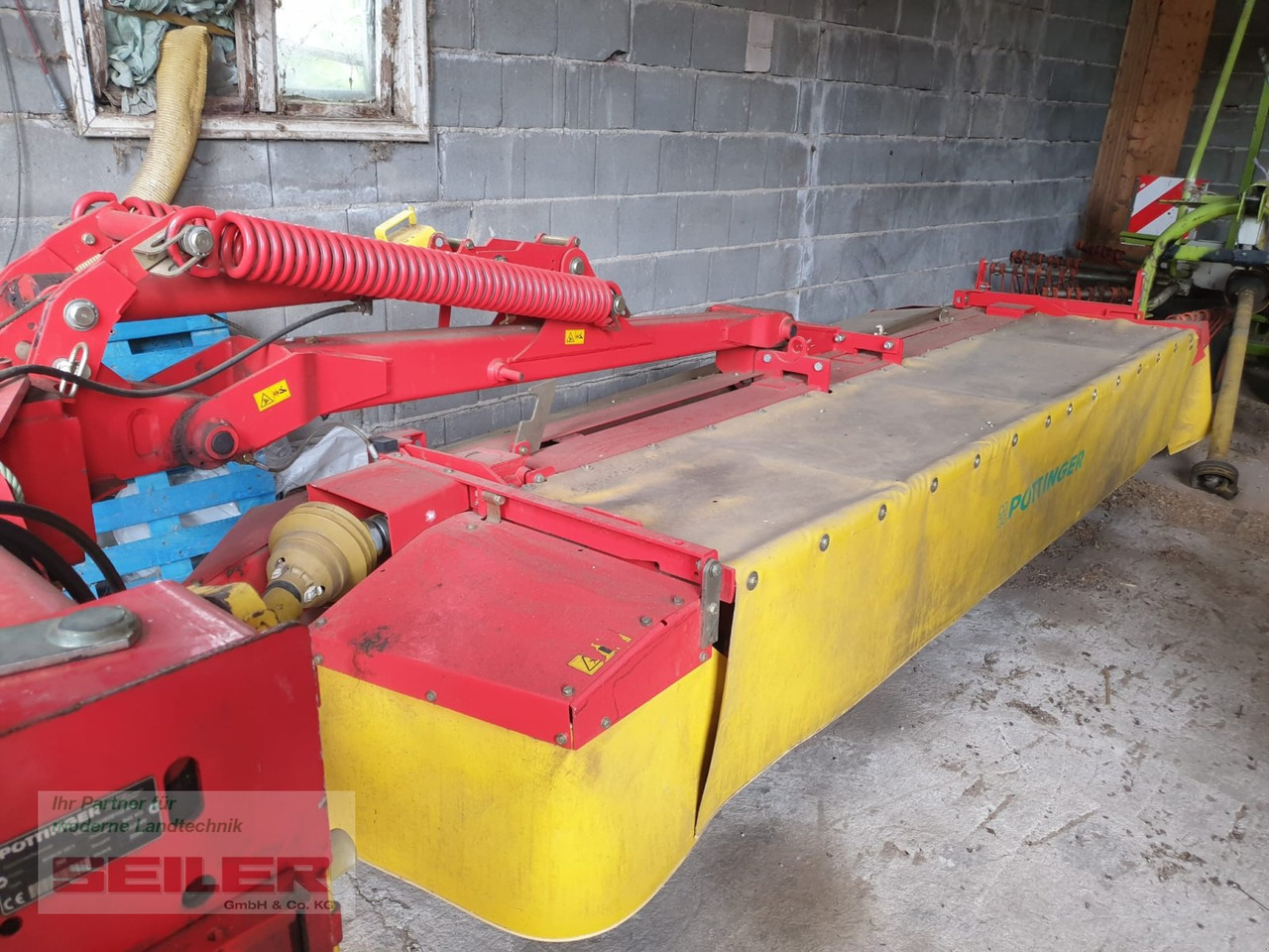 Pöttinger Novacat 350 H - Faucheuse: photos 1 Pöttinger Novacat 350 H - Faucheuse: photos 1