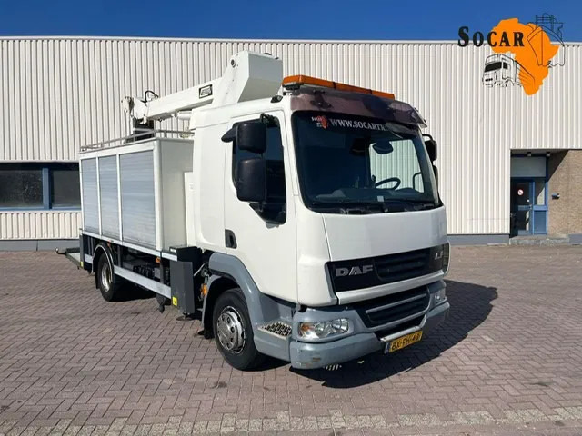 DAF LF 45.160 CUSTERS Hoogwerker 14,5 mtr / Skyworker 14,5mtr - Camion avec nacelle: photos 1 DAF LF 45.160 CUSTERS Hoogwerker 14,5 mtr / Skyworker 14,5mtr - Camion avec nacelle: photos 1
