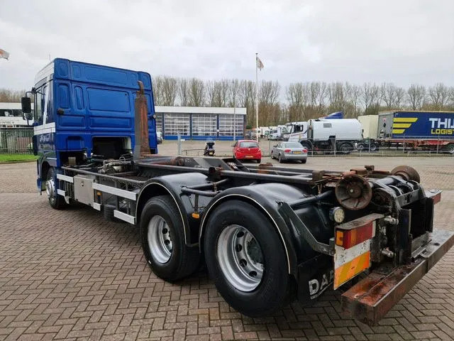 DAF XF 95.430 6x2 Manual-Gear Euro 4 - Châssis cabine: photos 5 DAF XF 95.430 6x2 Manual-Gear Euro 4 - Châssis cabine: photos 5