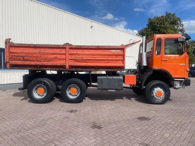 MAN 26.293 6x6 Full steel Kipper - Camion benne: photos 5 MAN 26.293 6x6 Full steel Kipper - Camion benne: photos 5