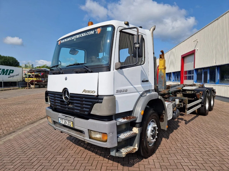Mercedes-Benz Atego 2628 6x4 Euro 3 Manual Gear full steel suspension - Camion ampliroll: photos 2 Mercedes-Benz Atego 2628 6x4 Euro 3 Manual Gear full steel suspension - Camion ampliroll: photos 2