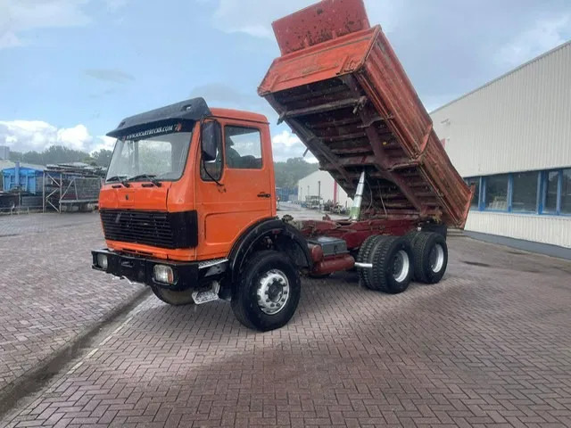 Mercedes-Benz SK 2635 V8 6X4 KIPPER FULL STEEL - Camion benne: photos 2 Mercedes-Benz SK 2635 V8 6X4 KIPPER FULL STEEL - Camion benne: photos 2