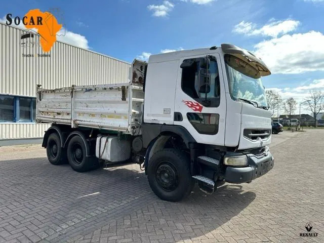 Renault Premium 400 6x4 !ONLY FOR PARTS! Engine start The truck don't drive! - Camion benne: photos 1 Renault Premium 400 6x4 !ONLY FOR PARTS! Engine start The truck don't drive! - Camion benne: photos 1
