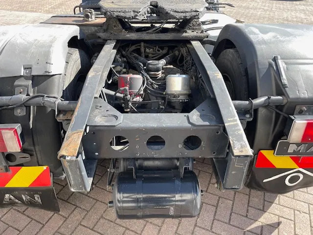 MAN 19.463 6 Cilinder Manual pomp - Tracteur routier: photos 5 MAN 19.463 6 Cilinder Manual pomp - Tracteur routier: photos 5