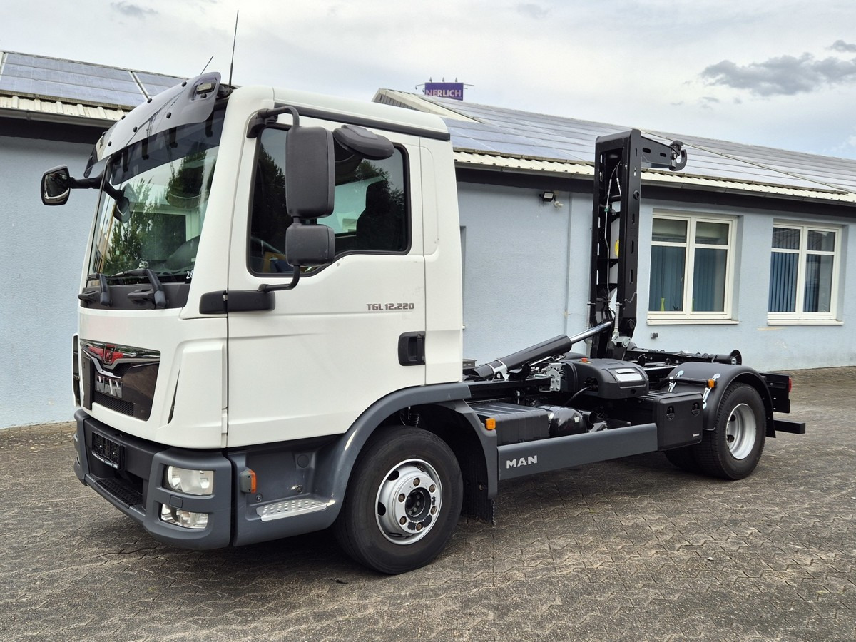 MAN TGL 12.250 BL City Abrollkipper AHK Euro 6 - Camion ampliroll: photos 2 MAN TGL 12.250 BL City Abrollkipper AHK Euro 6 - Camion ampliroll: photos 2
