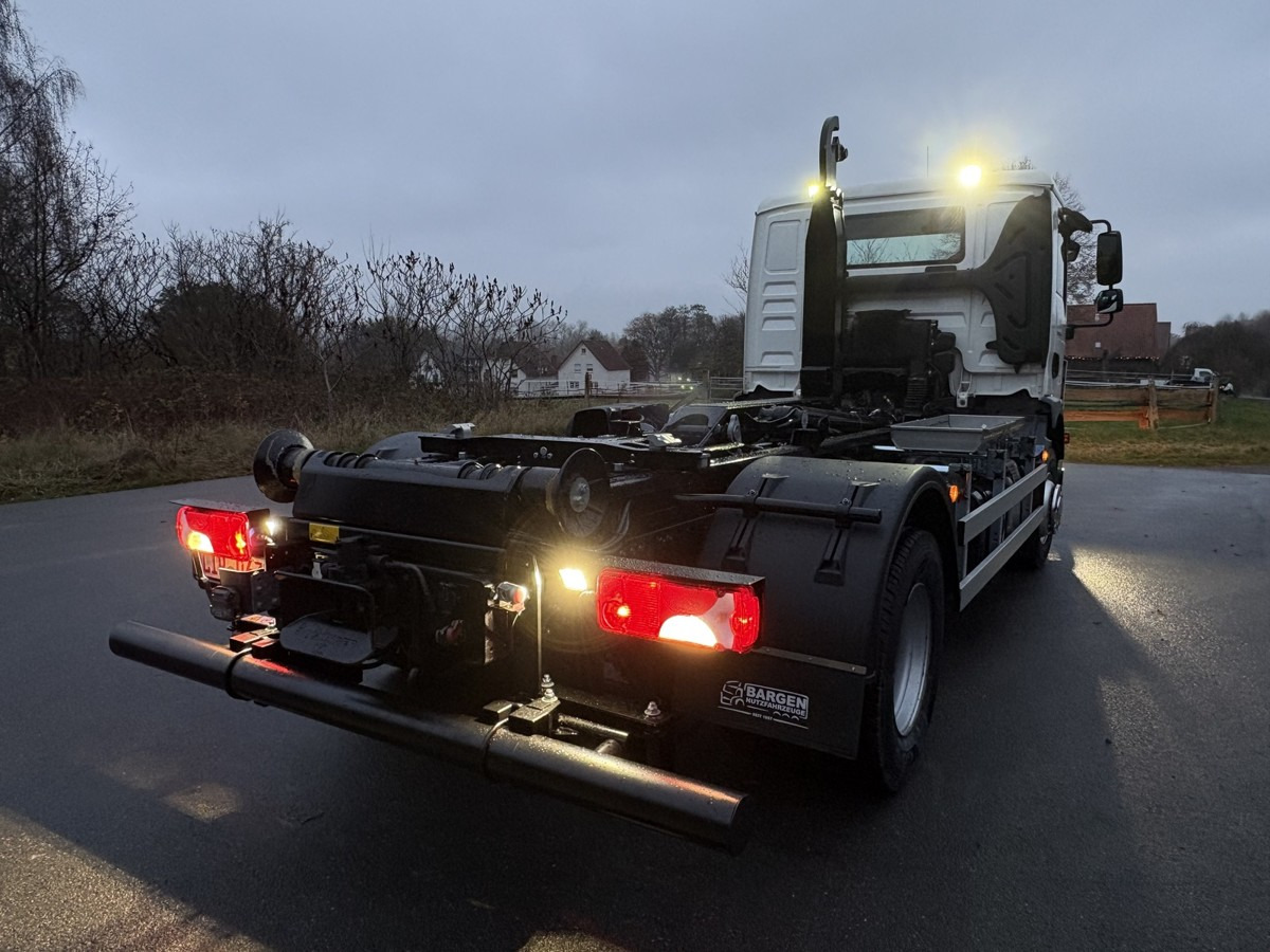 MAN TGM 15.290 BL Abrollkipper AHK - Camion ampliroll: photos 5 MAN TGM 15.290 BL Abrollkipper AHK - Camion ampliroll: photos 5