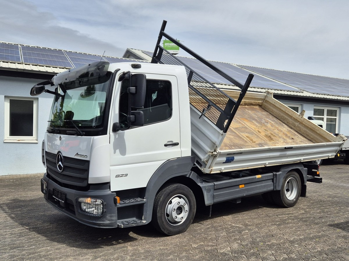 MERCEDES-BENZ Atego 823 3-Seiten Kipper Meiller 2 x AHK - Véhicule utilitaire benne: photos 2 MERCEDES-BENZ Atego 823 3-Seiten Kipper Meiller 2 x AHK - Véhicule utilitaire benne: photos 2