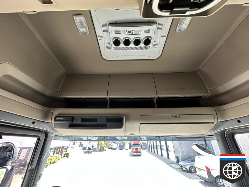 Scania R 410 Retarder / 8.1x2.5x2.65 / SLIDE ROOF / night ac / CLEAN TRUCK - Camion à rideaux coulissants: photos 5 Scania R 410 Retarder / 8.1x2.5x2.65 / SLIDE ROOF / night ac / CLEAN TRUCK - Camion à rideaux coulissants: photos 5