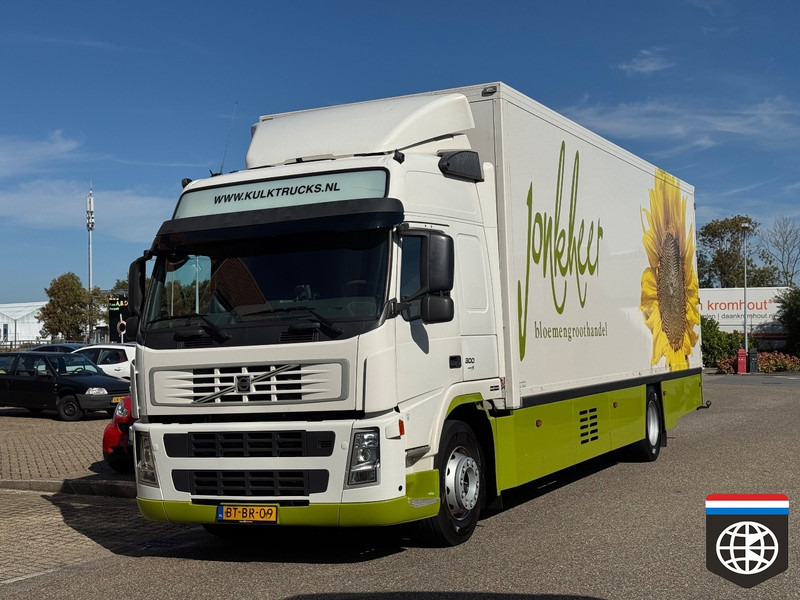 Volvo FM 300 - FRIGO BOX TRUCK + Taillift - New tyres - CONCOURSTAAT - Camion frigorifique: photos 2 Volvo FM 300 - FRIGO BOX TRUCK + Taillift - New tyres - CONCOURSTAAT - Camion frigorifique: photos 2