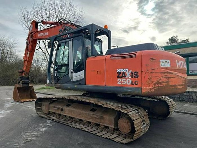 Isuzu ZX250LC-3 - ZX 250 LC-3 - ZX250 - Pelle: photos 2 Isuzu ZX250LC-3 - ZX 250 LC-3 - ZX250 - Pelle: photos 2