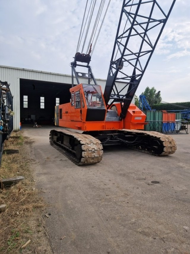 Hitachi KH180-3 - Grue sur chenilles: photos 2 Hitachi KH180-3 - Grue sur chenilles: photos 2