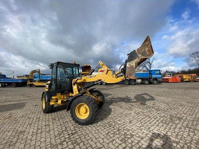 Caterpillar 908M, 4+1 Schaufel, Palettengabel, wenig Std. - Chargeuse sur pneus: photos 3 Caterpillar 908M, 4+1 Schaufel, Palettengabel, wenig Std. - Chargeuse sur pneus: photos 3
