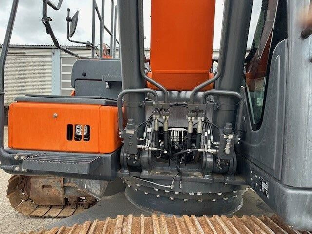 Doosan DX 255 LC-5, Rototilt,Div. Löffel,Greifer+Hammer - Pelle sur chenille: photos 4 Doosan DX 255 LC-5, Rototilt,Div. Löffel,Greifer+Hammer - Pelle sur chenille: photos 4