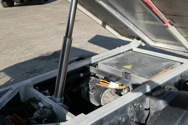 Goupil G5 Elektrofahrzeug, Hausmeister, C0²-Neutral,TOP - Véhicule utilitaire benne, Utilitaire électrique: photos 2 Goupil G5 Elektrofahrzeug, Hausmeister, C0²-Neutral,TOP - Véhicule utilitaire benne, Utilitaire électrique: photos 2