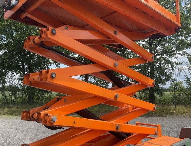 Haulotte Compact 12 DX, Geländegängig, Kubota, 12,15m - Camion avec nacelle: photos 3 Haulotte Compact 12 DX, Geländegängig, Kubota, 12,15m - Camion avec nacelle: photos 3