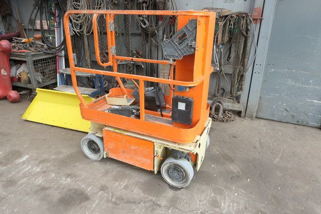 JLG 1230 ES, 3,6mtr., ohne Funktion - Camion avec nacelle: photos 2 JLG 1230 ES, 3,6mtr., ohne Funktion - Camion avec nacelle: photos 2