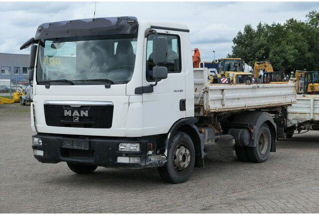 MAN 8.180 TGL BB 4x2, Meiller, 2x AHK, 3. Sitz - Camion benne: photos 4 MAN 8.180 TGL BB 4x2, Meiller, 2x AHK, 3. Sitz - Camion benne: photos 4