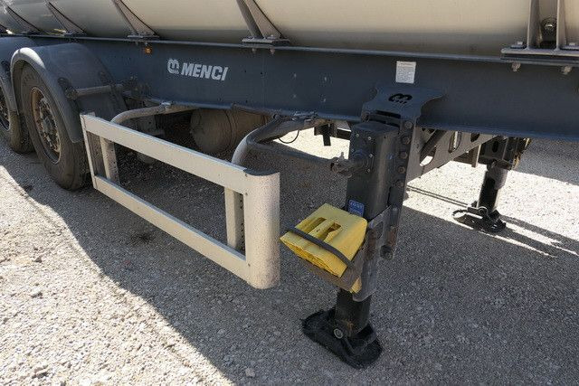 Menci SA 105/Lebensmittel/32.000 ltr./Iso/Spülleitung - Semi-remorque citerne: photos 5 Menci SA 105/Lebensmittel/32.000 ltr./Iso/Spülleitung - Semi-remorque citerne: photos 5