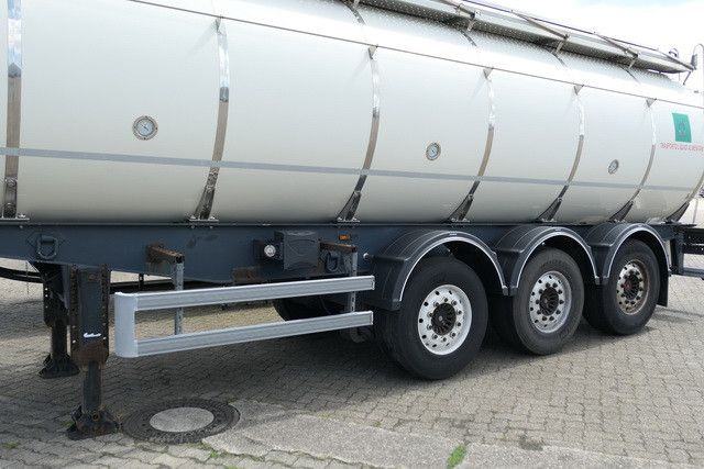Menci SA 105/Lebensmittel Tank 32 cbm./12x auf Lager! - Semi-remorque citerne: photos 3 Menci SA 105/Lebensmittel Tank 32 cbm./12x auf Lager! - Semi-remorque citerne: photos 3