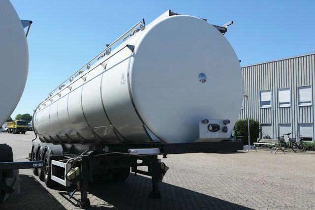 Menci SA 105/Lebensmittel Tank 32 cbm./Liftachse - Semi-remorque citerne: photos 3 Menci SA 105/Lebensmittel Tank 32 cbm./Liftachse - Semi-remorque citerne: photos 3