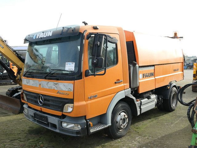 Mercedes-Benz 1018 Atego 4x2, Faun VIAJET 5R, Klima, 73tkm - Balayeuse de voirie: photos 4 Mercedes-Benz 1018 Atego 4x2, Faun VIAJET 5R, Klima, 73tkm - Balayeuse de voirie: photos 4
