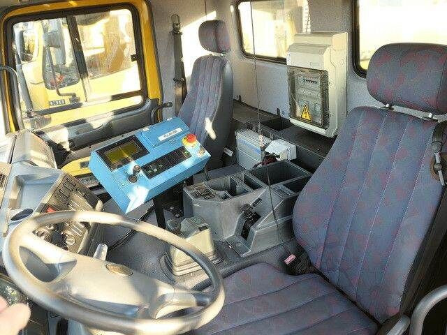 Engin de déneigement Mercedes-Benz 2035 AK Actros 4x4, Kehrmaschine Schmidt, Allrad: photos 10 Engin de déneigement Mercedes-Benz 2035 AK Actros 4x4, Kehrmaschine Schmidt, Allrad: photos 10