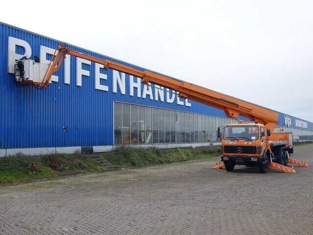 Mercedes-Benz 2222 6x4, Ruthmann, 28m. 3. Sitz - Nacelle articulée: photos 3 Mercedes-Benz 2222 6x4, Ruthmann, 28m. 3. Sitz - Nacelle articulée: photos 3