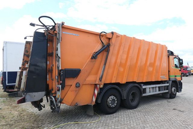 Mercedes-Benz 2532 L Actros 6c2, Faun, Zöller, 24m³, MP3, AC - Benne à ordures ménagères: photos 4 Mercedes-Benz 2532 L Actros 6c2, Faun, Zöller, 24m³, MP3, AC - Benne à ordures ménagères: photos 4