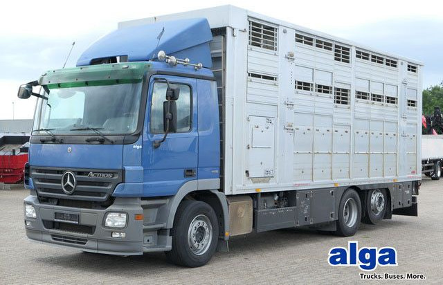Mercedes-Benz 2541 L Actros 6x2, Finkl, 3 Stock,Kombi Liner XL - Camion chevaux: photos 1 Mercedes-Benz 2541 L Actros 6x2, Finkl, 3 Stock,Kombi Liner XL - Camion chevaux: photos 1