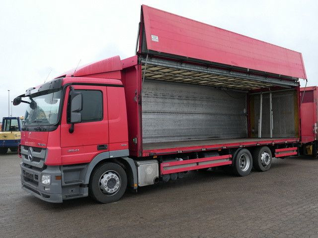 Mercedes-Benz 2541 L NR Actros 6x2, Schwenkwand, Klima, Lift - Camion pour le transport de boissons: photos 2 Mercedes-Benz 2541 L NR Actros 6x2, Schwenkwand, Klima, Lift - Camion pour le transport de boissons: photos 2